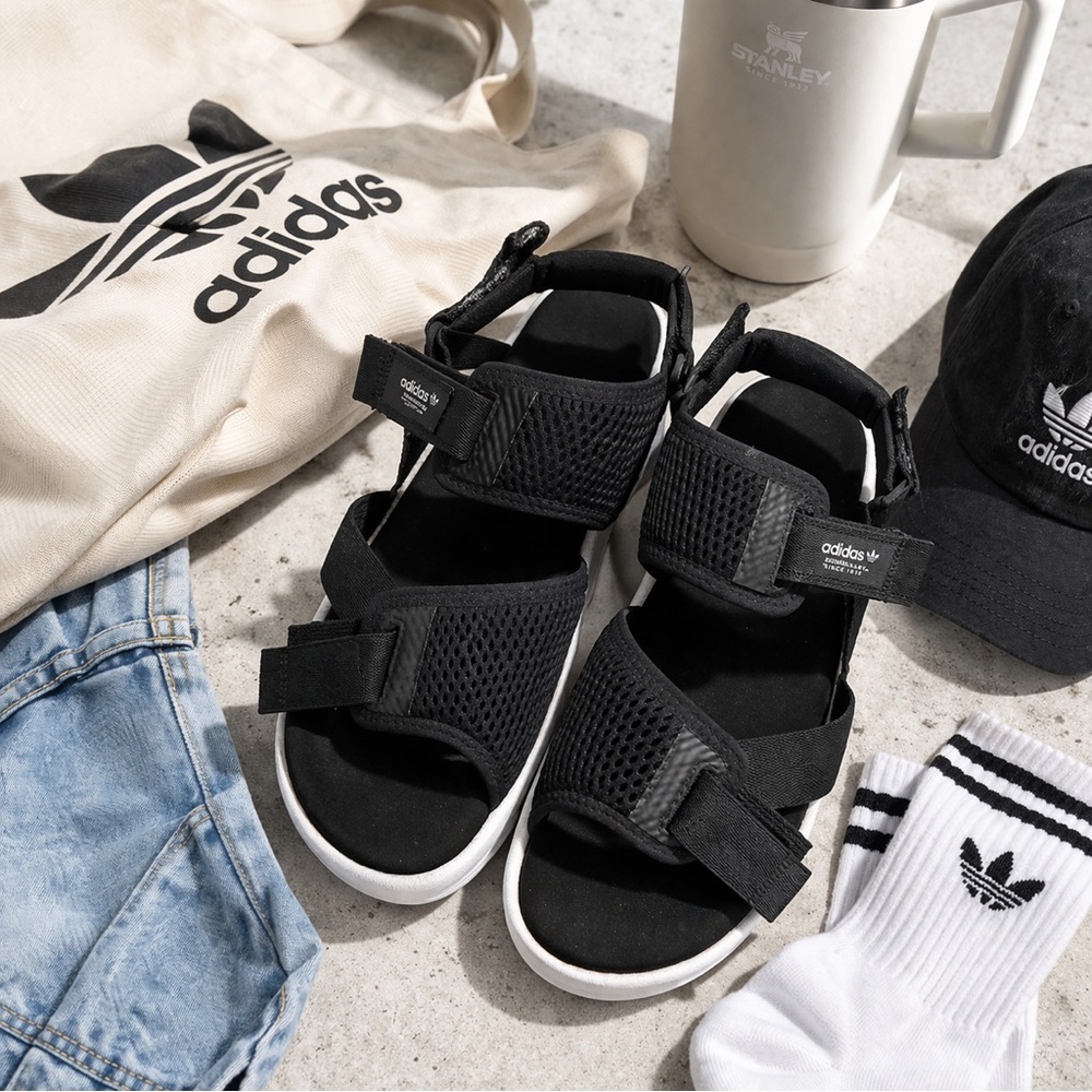 Adidas Originals Black Strap Sandals Women’s 8 Sporty Athleisure Comfort Slides